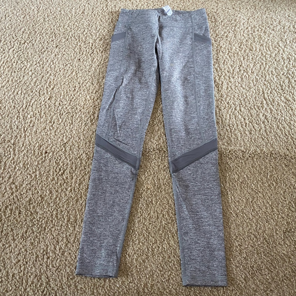 Ivivva Girls  Heathered Gray Leggings Size 10